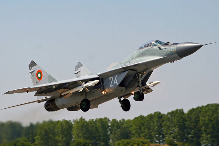 Българските самолети МиГ-29 за пореден път за били вдигнати заради